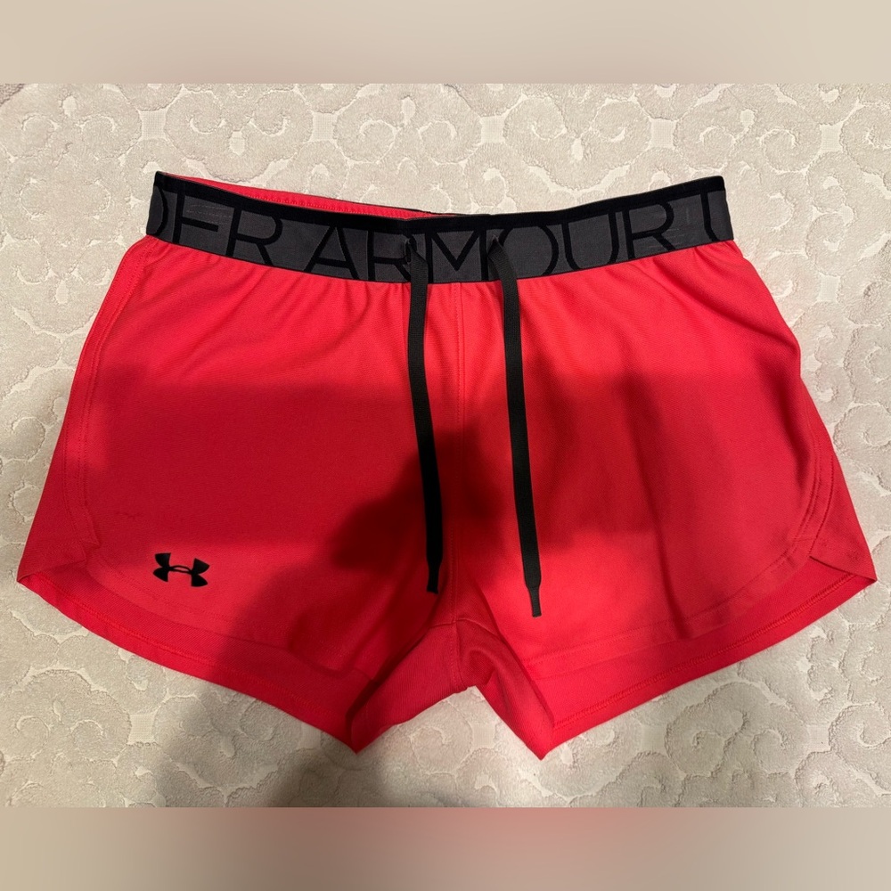 Under Armour Women’s Neon Pink Athletic Shorts M